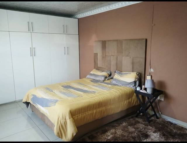3 BEDROOM HOUSE FOR SALE IN GOLDEN GARDENS